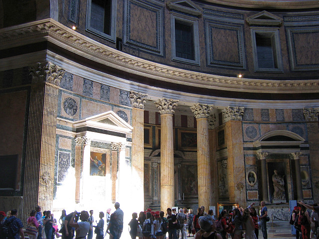 světlo v Pantheonu